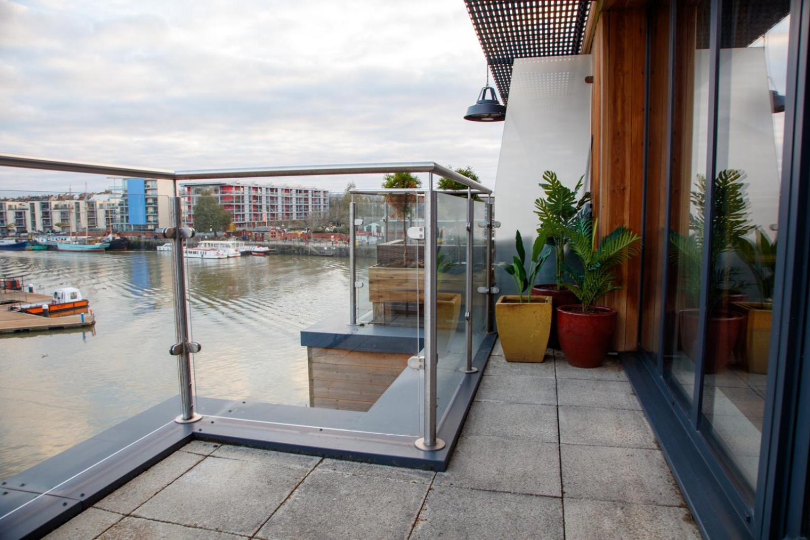 The Boat House Apartment By Cliftonvalley Apartments Bristol Dış mekan fotoğraf